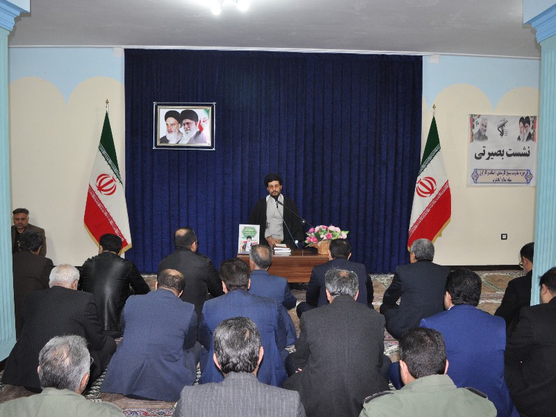 دیدار شورای اداری شهرستان با امام جمعه اسلام‌آبادغرب