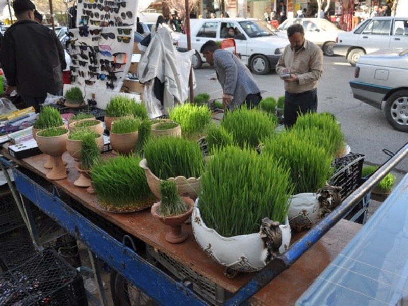 حال و هوای بازار شب عید در اسلام‌آبادغرب