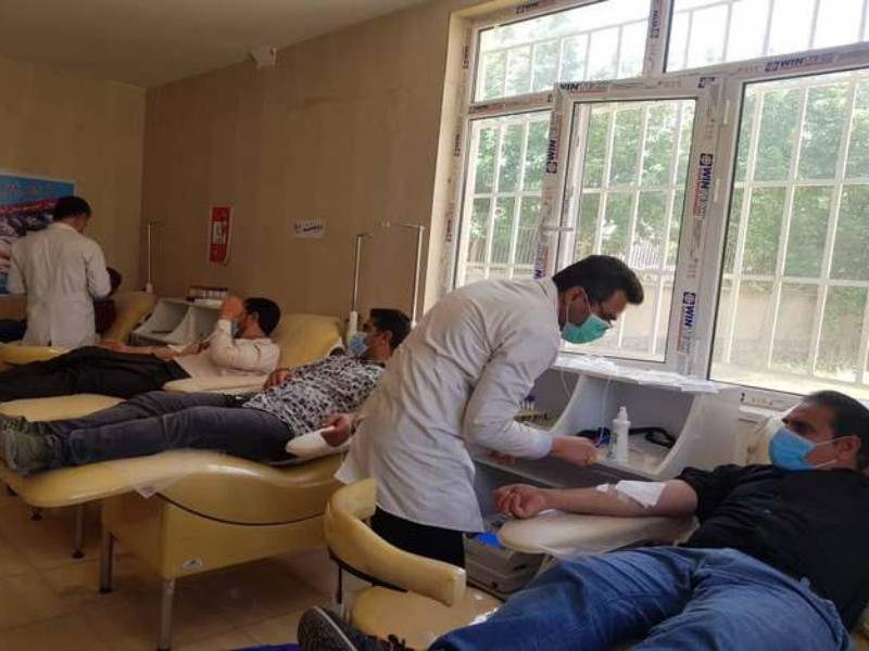 اهداء خون بسیجیان گروه های جهادی در اسلام آبادغرب+تصاویر