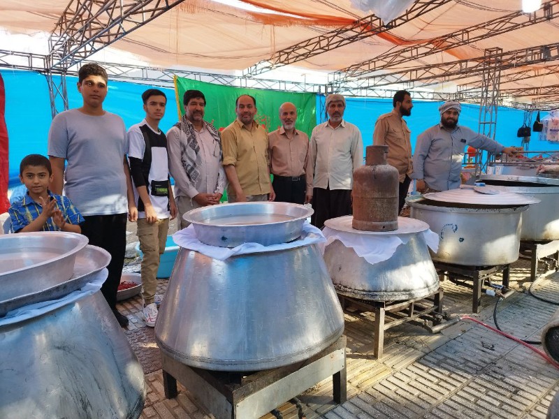 توزیع هزاران پرس غذای گرم در عید غدیر توسط اسلام آبادی ها+تصاویر