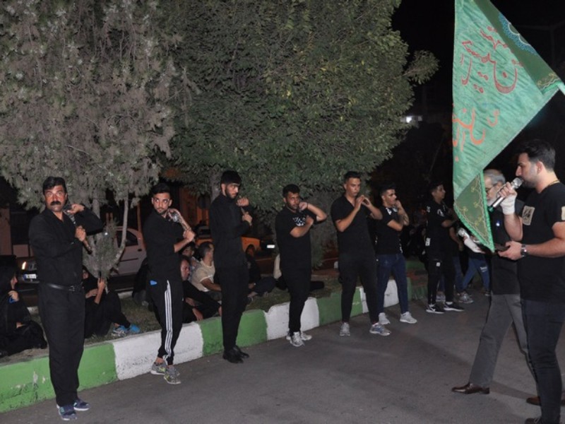 مراسم عزاداری شب پنجم محرم در اسلام آبادغرب مراسم عزاداری شب پنجم محرم در اسلام آبادغرب