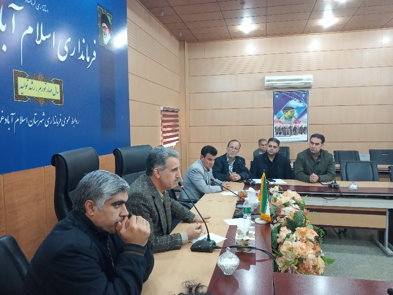 پیگیر مطالبات و رفع دغدغههای مردم هستیم پیگیر مطالبات و رفع دغدغههای مردم هستیم