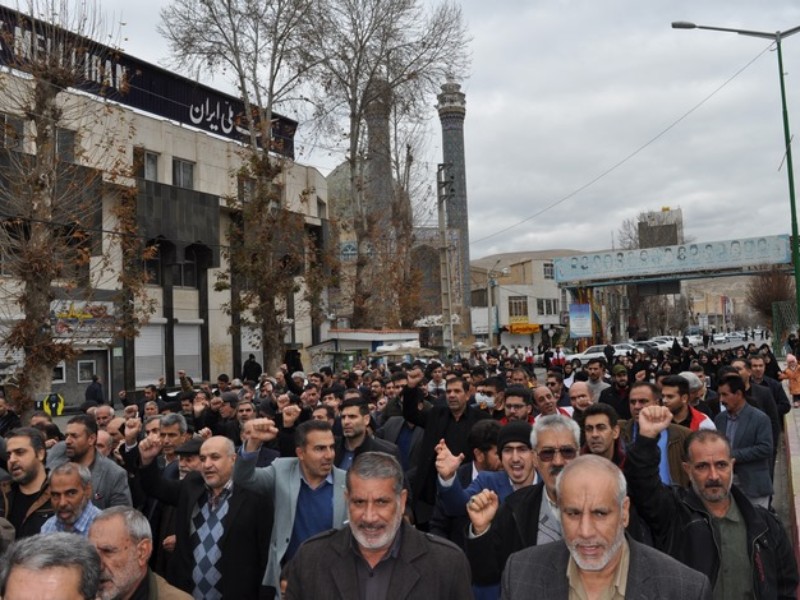 راهپیمایی مردم شهیدپرور اسلام‌آبادغرب