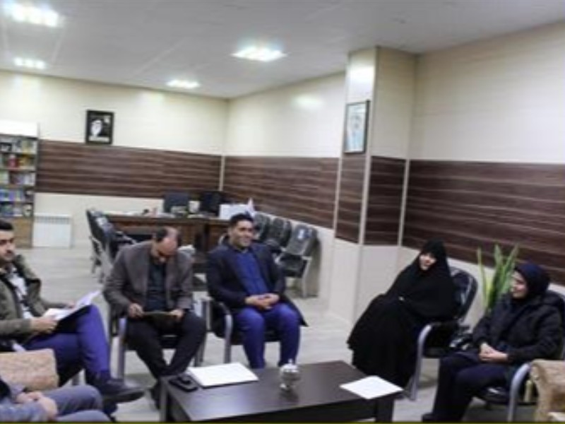 جلسه برنامه‌ریزی کمیته فرهنگی، هنری و مذهبی دهه فجر در اسلام آبادغرب