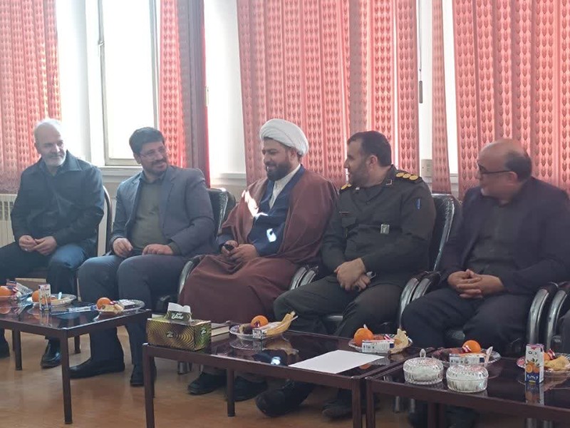 به همت انجمن حمایت از زندانیان و کانون بسیج حقوقدانان سپاه ناحیه اسلام آباد غرب انجام شد