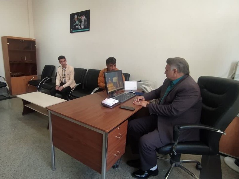 تکریم ارباب رجوع وتسهیل در پاسخگویی  باید در اولویت قرار گیرد