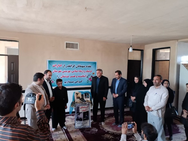 رونمایی از دو جلد کتاب "سی‌بی‌آر" و "ده‌نگ‌دل" به زبان کردی بنام شاعر معلول اسلام آبادی