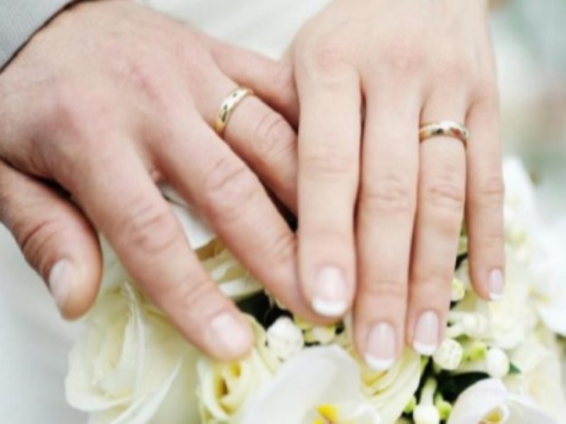 مردم و مسئولین باید در راستای ترویج ازدواج آسان در بین جوانان تلاش کنند مردم و مسئولین باید در راستای ترویج ازدواج آسان در بین جوانان تلاش کنند