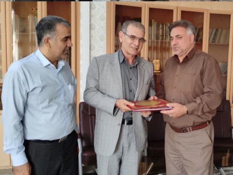 آزادگان اسوه صبر و استقامت هستند