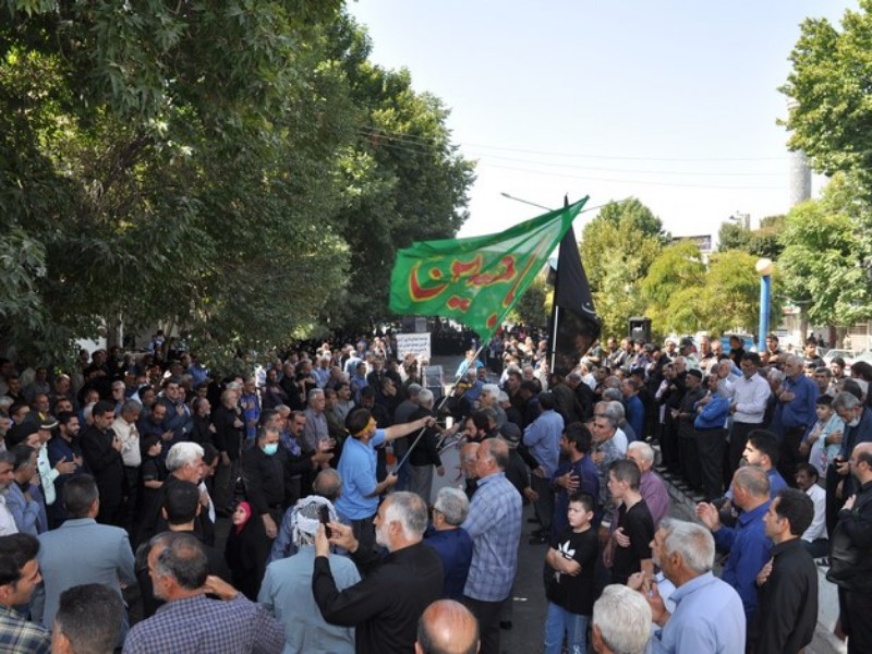 عزاداری جاماندگان اربعین در اسلام‌آبادغرب