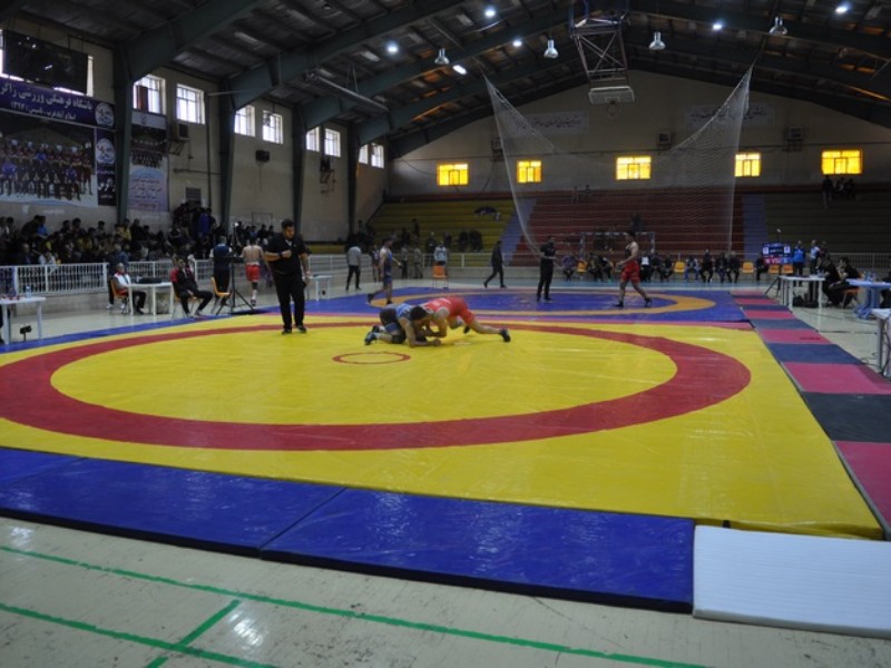 مسابقات کشتی آزاد در اسلامآبادغرب درحال برگزاری است مسابقات کشتی آزاد در اسلامآبادغرب درحال برگزاری است