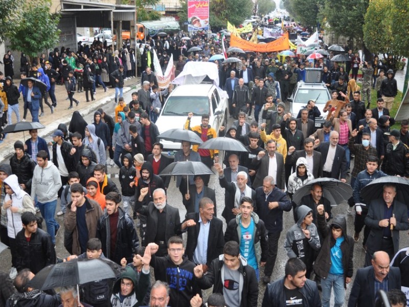خروش مردم اسلام آبادغرب در راهپیمایی ۱۳ آبان