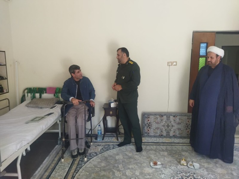 دیدار با خانواده شهدا و جانبازان 70درصد دیدار با خانواده شهدا و جانبازان 70درصد