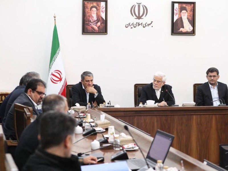 عارف: با توسعه تجارت انرژی، ایران به مرکز مبادلات منطقهای تبدیل خواهد شد عارف: با توسعه تجارت انرژی، ایران به مرکز مبادلات منطقهای تبدیل خواهد شد