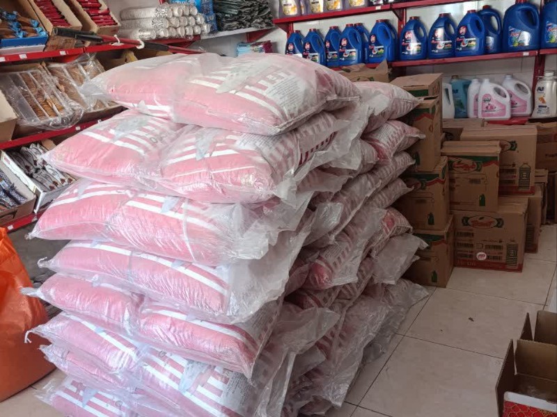 تنظیم بازار در عمل؛ توزیع کالا و برخورد با متخلفان در اسلامآبادغرب تنظیم بازار در عمل؛ توزیع کالا و برخورد با متخلفان در اسلامآبادغرب