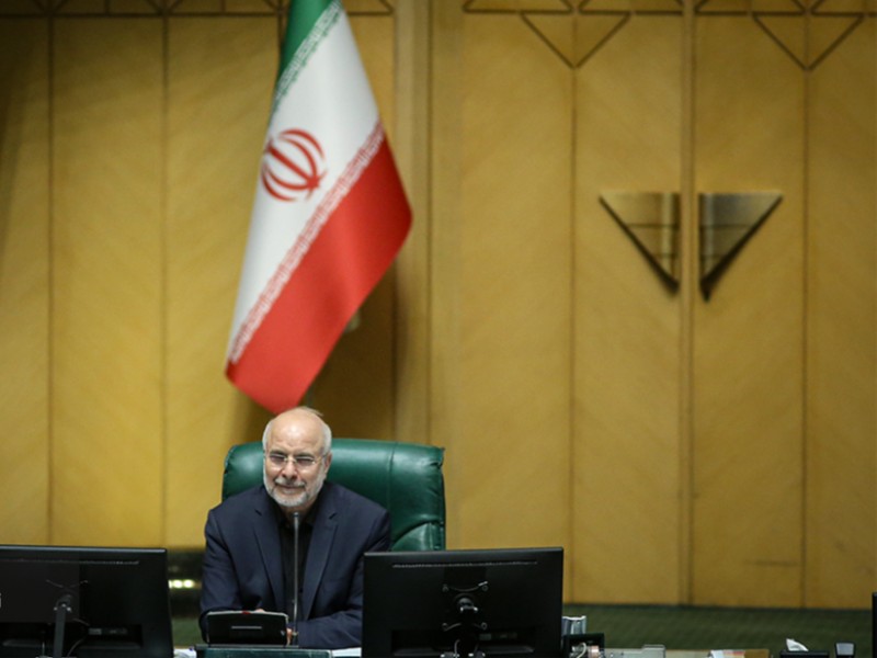 اجرای طرح کالابرگ الکترونیک با قیمت ثابت سالانه آغاز میشود اجرای طرح کالابرگ الکترونیک با قیمت ثابت سالانه آغاز میشود